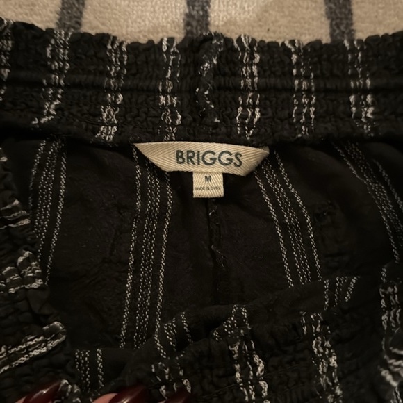 Briggs New York Women's Linen Blend Pull-On Shorts with Pockets and Drawstring - Picture 5 of 9